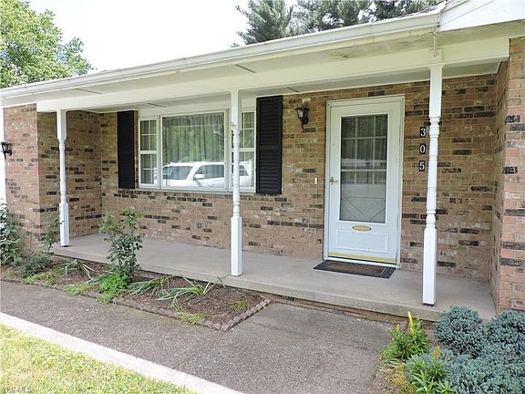 3rd image of 305 Chamberlain Dr