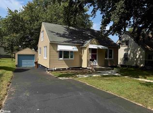 103 E Division St, Audubon, IA 50025