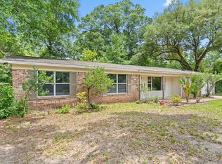 6476 Oakcrest Rd, Milton, FL 32570