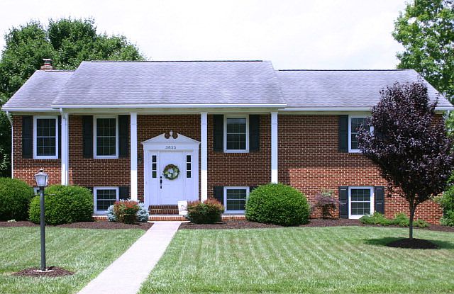 1st image of 3855 Nutmeg Ct