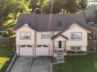 1224 NE Colleen Dr, Lees Summit, MO 64086