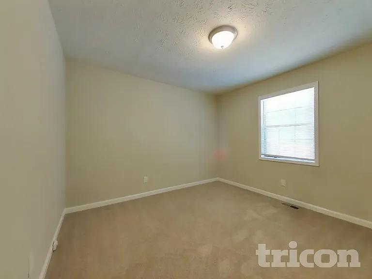 4211 Clearview Dr — Photo 12
