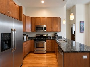 1470 W Carmen Ave APT 104, Chicago, IL 60640