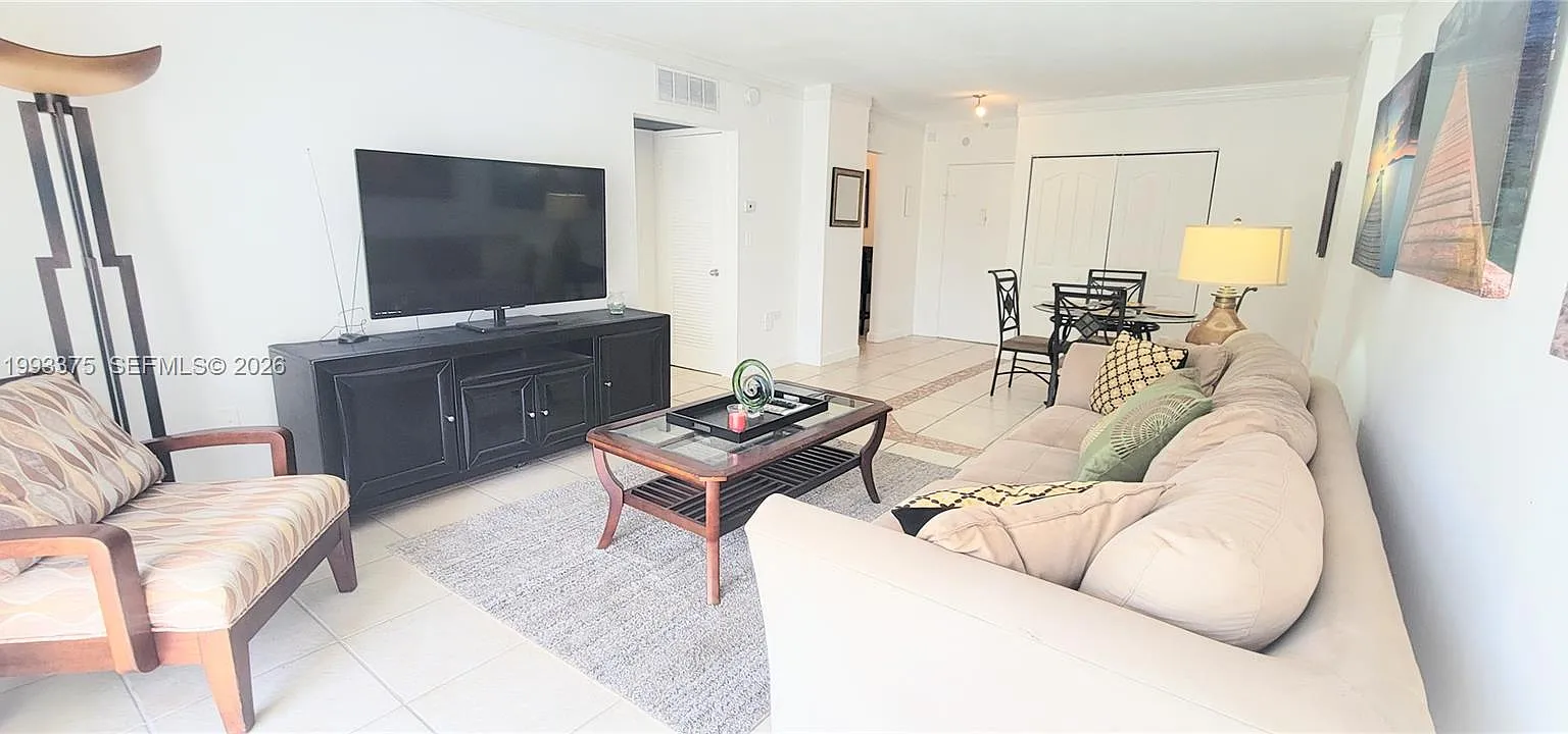 Coastal Towers Condo — Photo 3