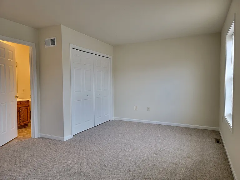 542 Indian Rock Cir — Photo 16