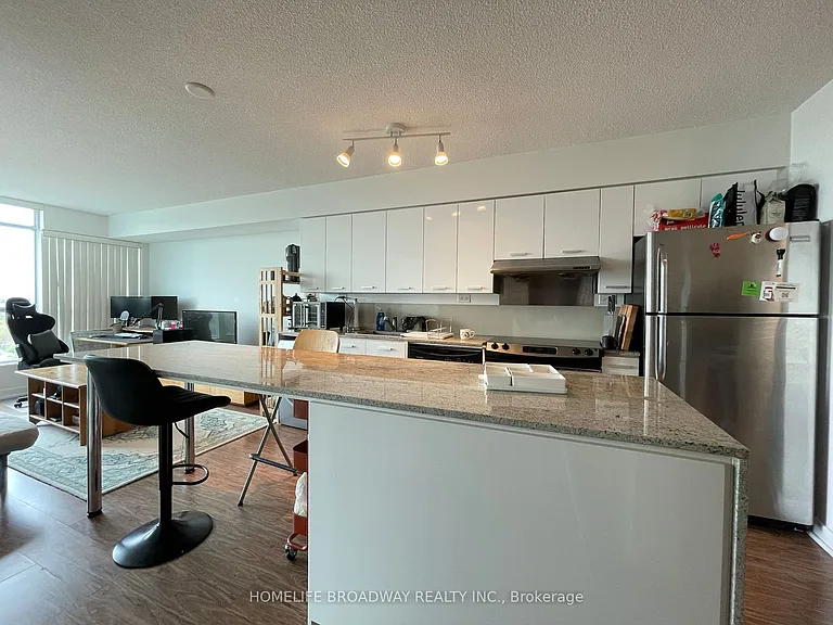 15 Singer Ct #1105 — Photo 4