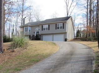 105 Timbercove Dr, Carrollton, GA 30117