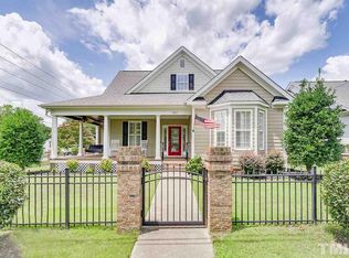 101 N Ellington St, Apex, NC 27502