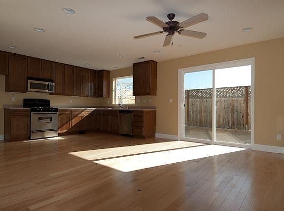 2nd image of 1025 La Costa Ct