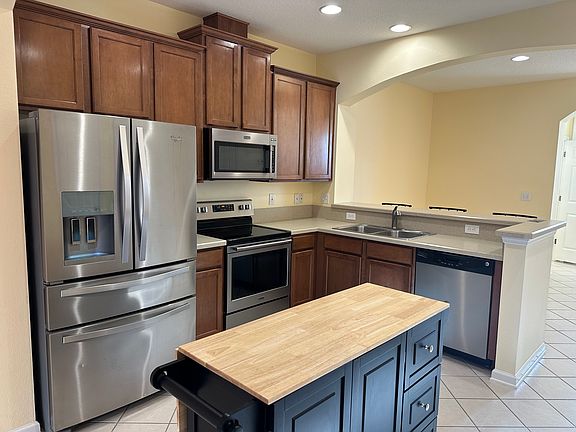 3rd image of 12997 Sunset Lake Dr