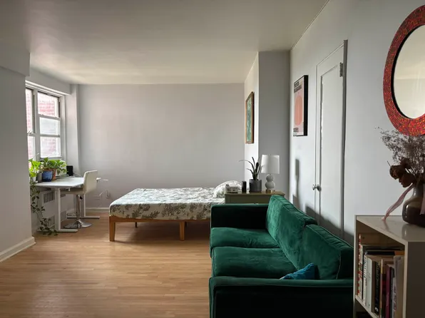 39-20 52nd Street image 1 of 15