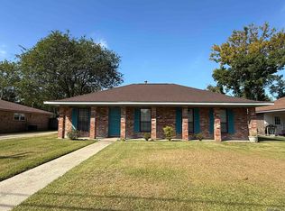 1711 S Park Ave, Gonzales, LA 70737