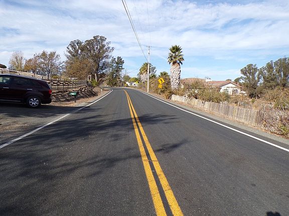 4th image of 928 W Sierra Ave