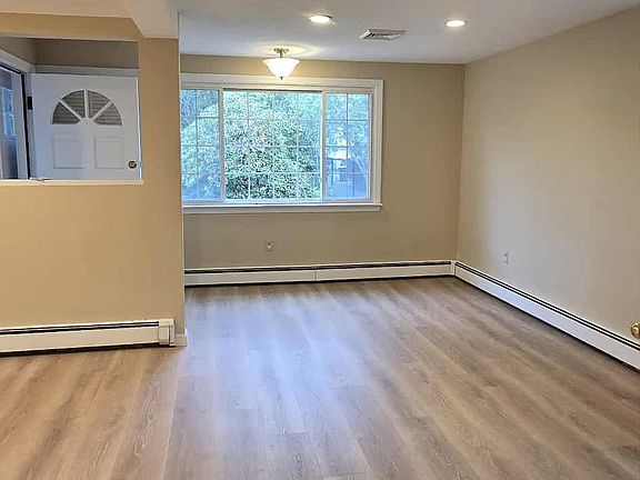 2nd image of 603 Pond St #1