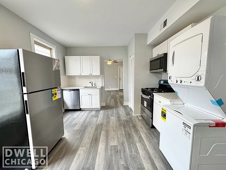 1538 W Walton St #1R — Photo 1