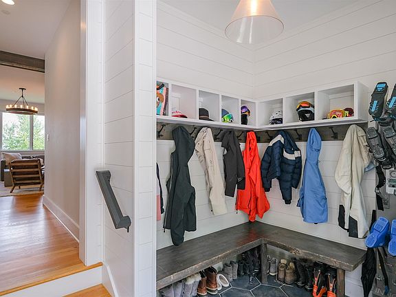 5th image of 34 Ridgeview Road #W1