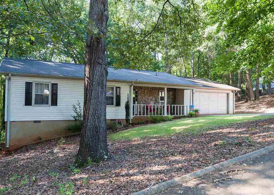 1st image of 15 Willow Pines Ct