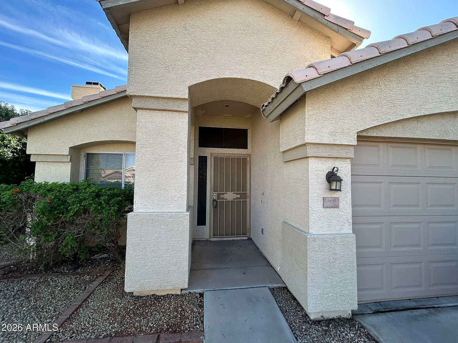 3 bed, 2.0 bath, 1627 sqft, $1,995 — Photo 2