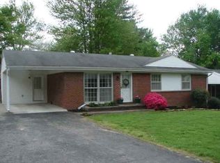 121 Longview Dr, Paducah, KY 42001