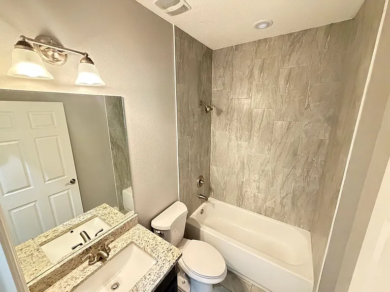 130 Dailey St SE — Photo 14