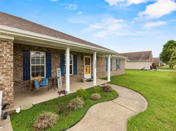 1102 Daffodil St, Sikeston, MO 63801