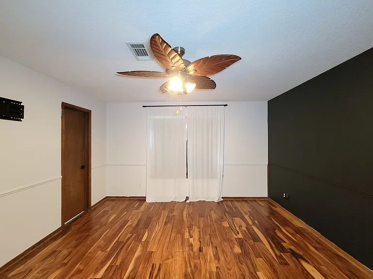 10282 Valley Dr S — Photo 34