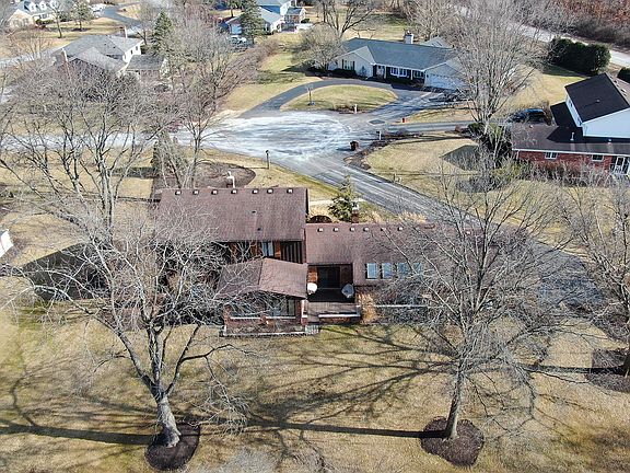 4th image of 893 Ayshire Ct