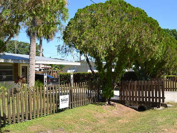 3rd image of 125 Powell Creek Cir
