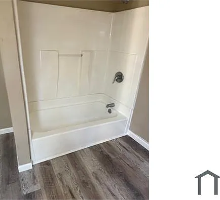 5088 Minerva Ave — Photo 10