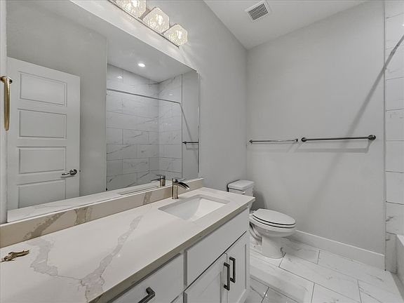 3rd image of 5635 Philip Ave
