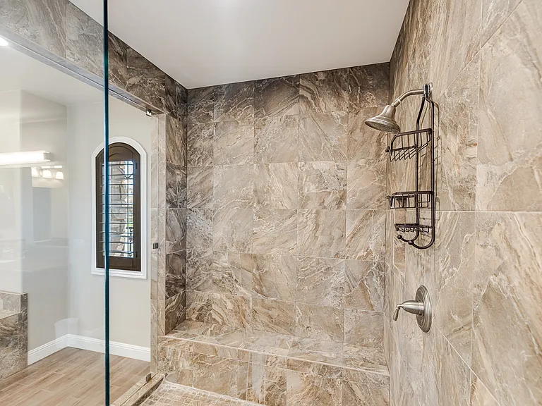 7305 Augusta Dr — Photo 37