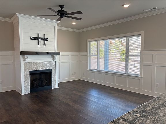 3rd image of 71 Willow Grove Ct.