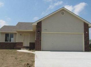 1707 S Lynnrae St, Wichita, KS 67207