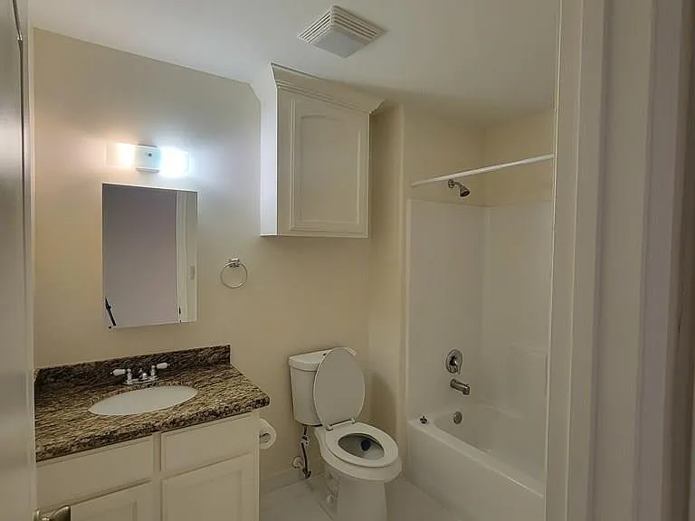 115 Lindsey Ln #C — Photo 7