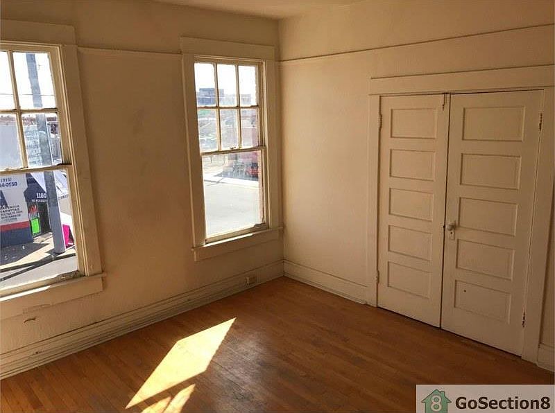 1st image of 1103 E Yandell Dr APT 1