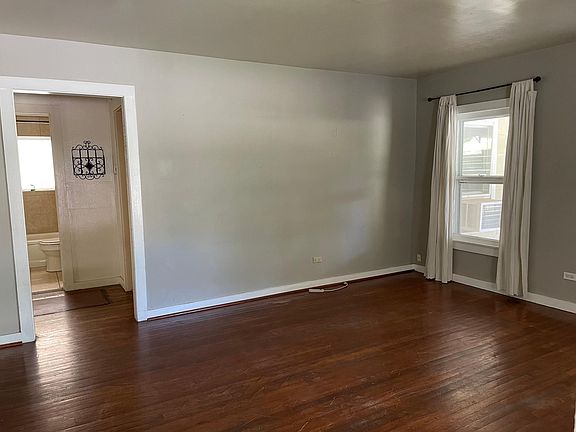 4th image of 468 W Holland St