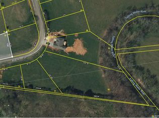 745 Blue Water Dr, Cookeville, TN 38506