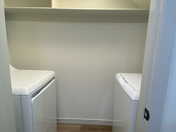 5th image of 416 E G St #B