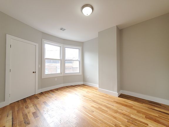 2nd image of 18 McDougall St #2E