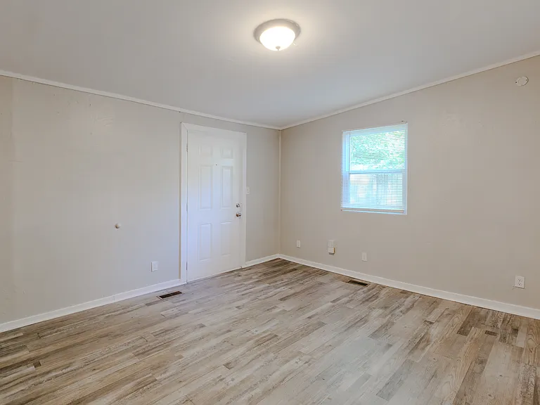 1816 Minnis Ave SE — Photo 7