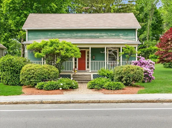 44 Woburn St, Lexington, MA 02420