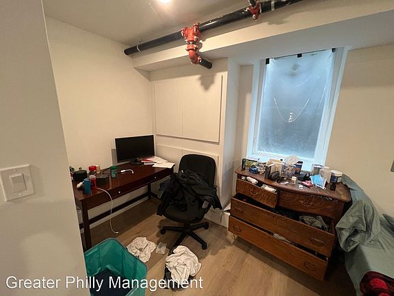 3rd image of 1610 W Montgomery Ave Unit 1F