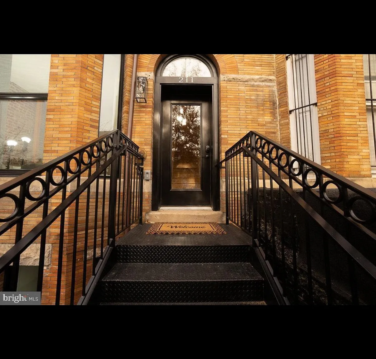 2 bed, 750 sqft, $2,700 — Photo 4