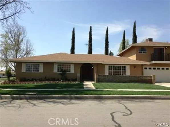 716 N Brampton Ave, Rialto, CA 92376