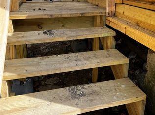 72 Spring St, Carbondale, PA 18407