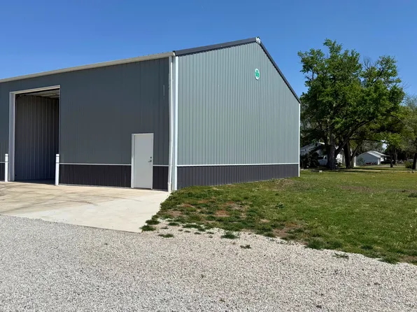 1430 Beverly Dr Unit 1-B, Salina, KS 67401