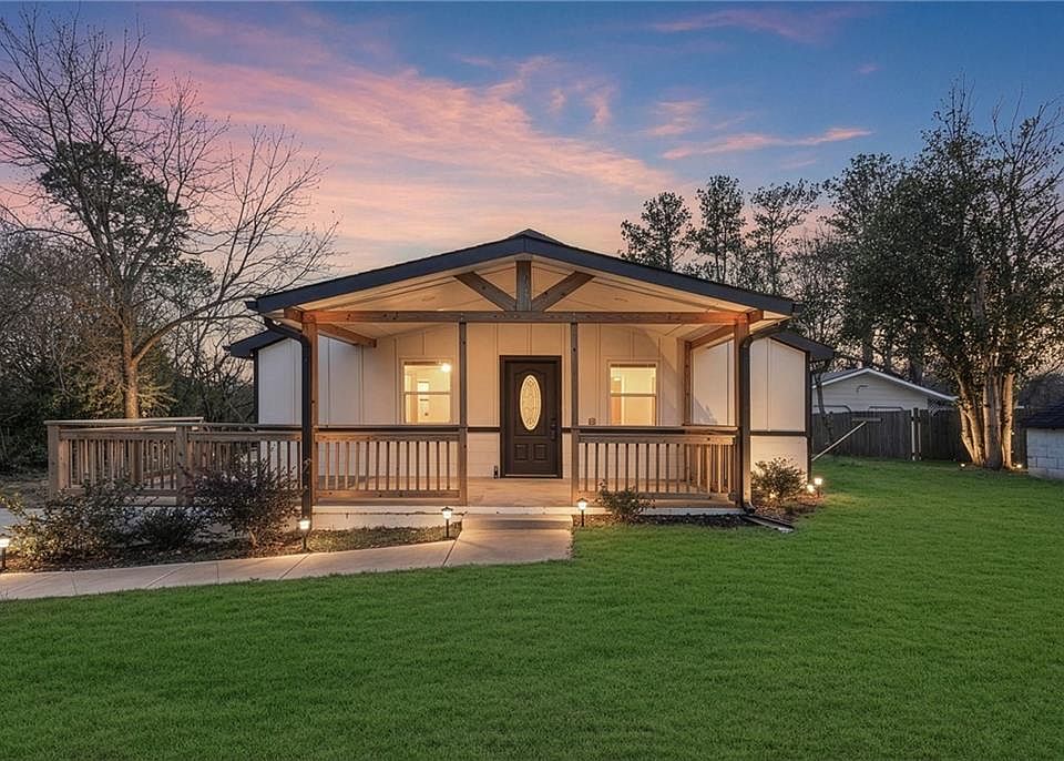 1st image of 638 Dobbins Mill Rd