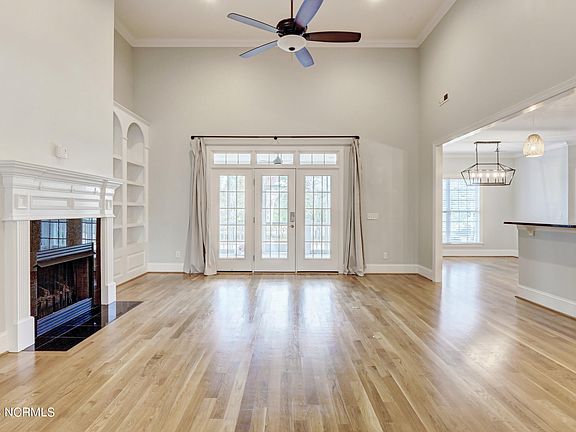 2nd image of 6022 Willow Glen Dr