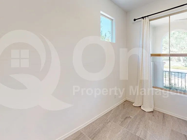 4602 S Flare — Photo 19