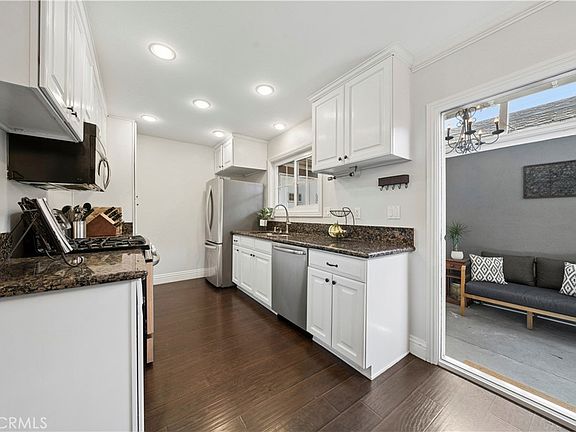 4th image of 2414 Niagara Way